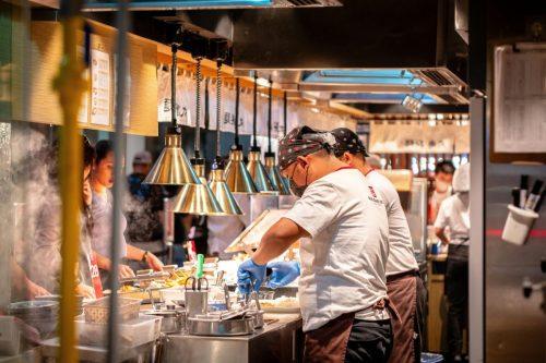 We Analyzed 94,000 Reviews of NYC’s Most Famous Restaurants. Fame and Quality Barely Correlate 